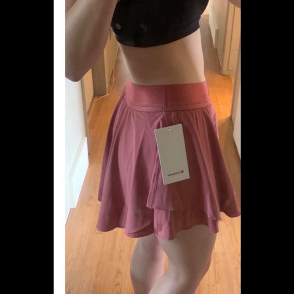 🍒Lululemon Court Rival High Rise Skirt Tall-Cherry Tint-12/14🍒 - Picture 6 of 16